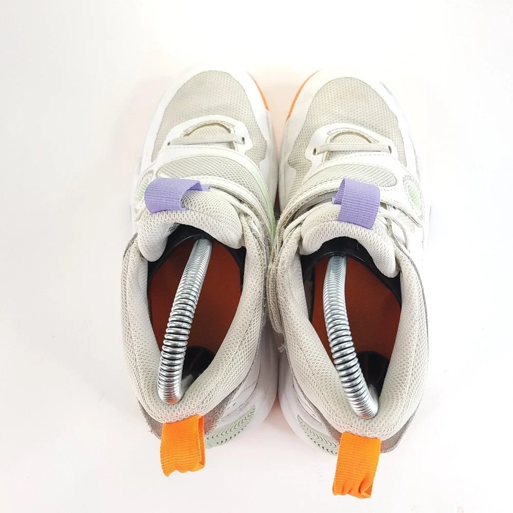 Nike Team Hustle D11 Basketball Shoes Youth 4Y White Total Orange DV8996-103